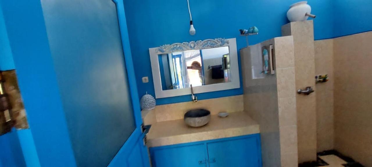 The Shooting Star Homestay Amed Extérieur photo